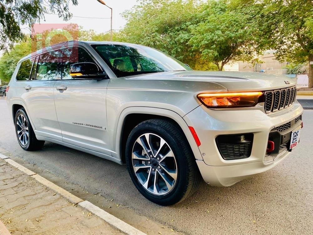 جیپ گراند شیرۆکی